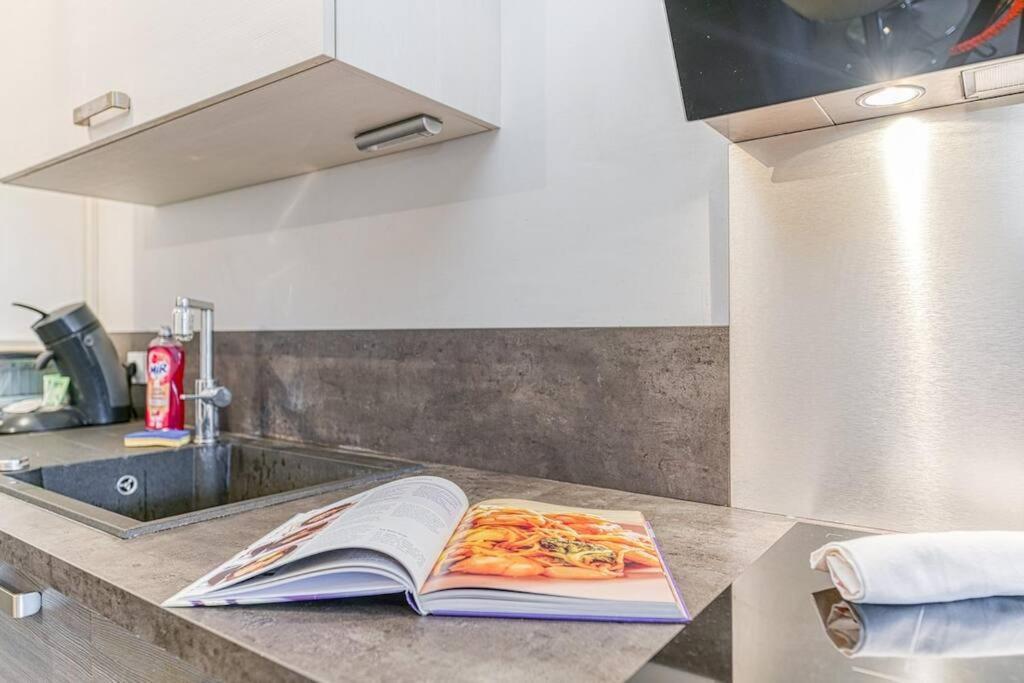 Bel Appartement-Garage Prive-Balcon-Wifi Fibre Rhut エクステリア 写真