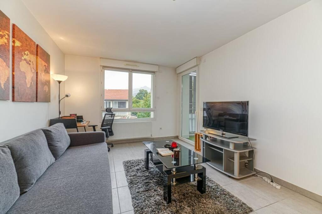 Bel Appartement-Garage Prive-Balcon-Wifi Fibre Rhut エクステリア 写真